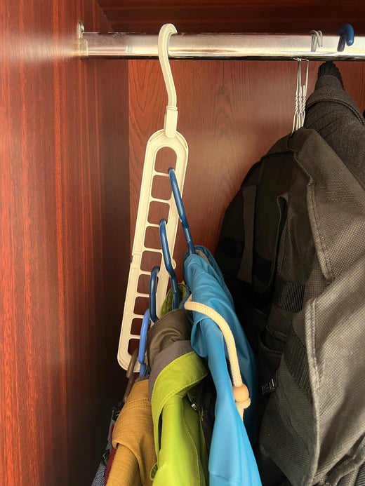 Photo du produit Hookie dans un placard