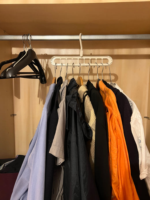 Photo du produit Hookie dans un placard