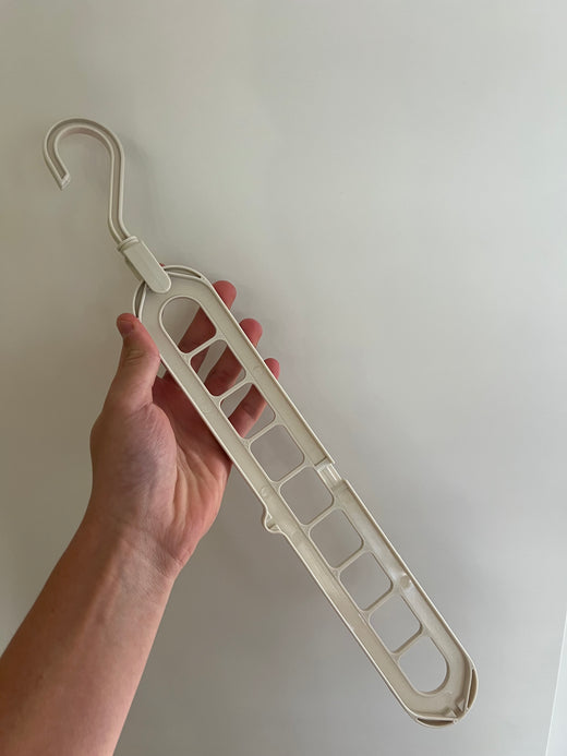 Photo du produit Hookie dans un placard