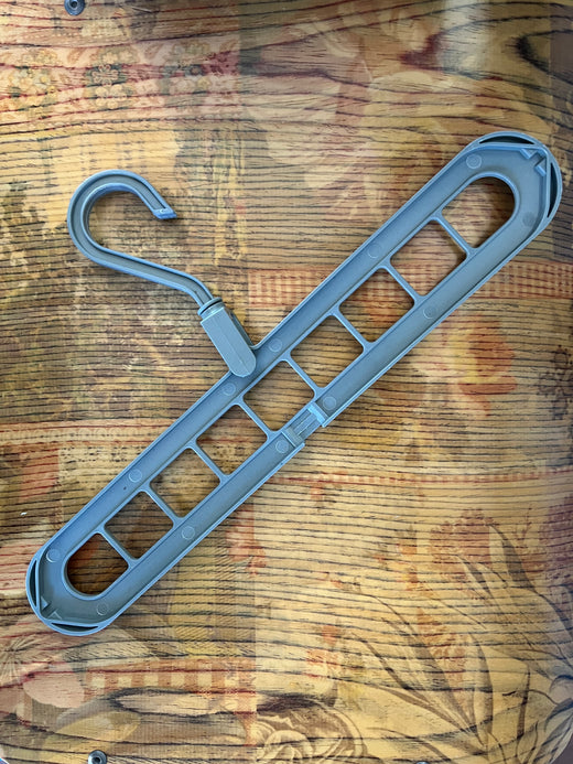 Photo du produit Hookie dans un placard