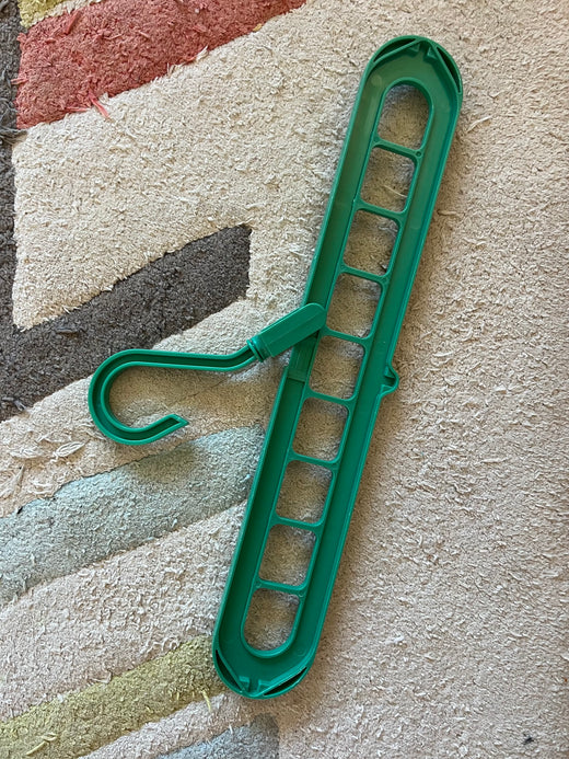 Photo du produit Hookie dans un placard